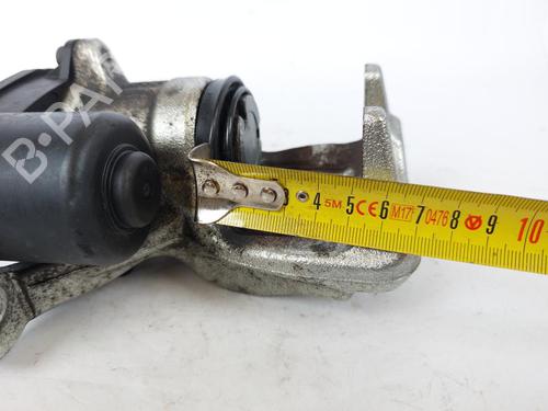 Right front brake caliper TOYOTA COROLLA Estate (_E21_) 2.0 Hybrid (MZEH12) | BP15357697M104