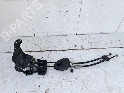 Used Shift knob OPEL CORSA F (P2JO) 1.2 (68) (75 hp) 33196769