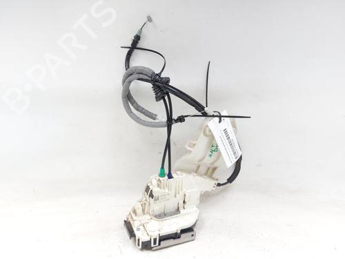 front-right-lock-fiat-500x-334_-2014-28618777 main image