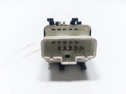 Left front window switch RENAULT CLIO III (BR0/1, CR0/1) 1.2 16V Hi-Flex (BR1U, CR1U) | BP30531183I27 