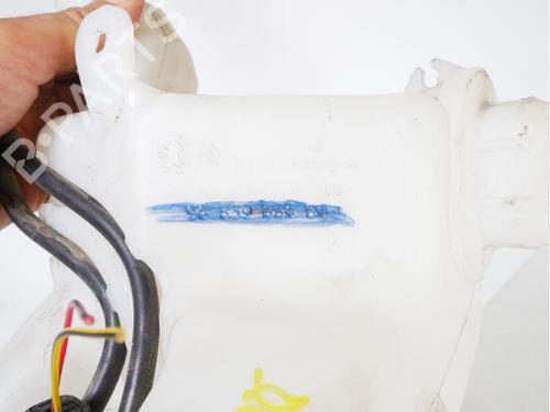 Windscreen washer tank PEUGEOT 2008 I (CU_) 1.2 THP 110 / PureTech 110 | BP15149844C113