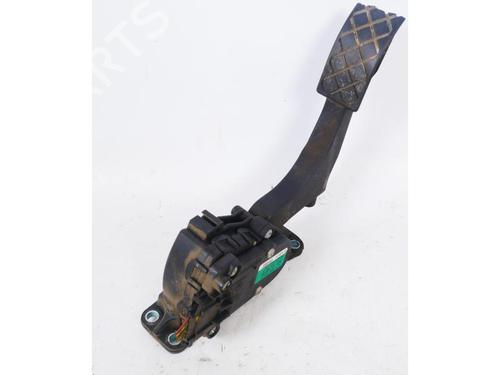Used Pedal VW POLO V (6R1, 6C1) 1.6 TDI (90 hp) 15150066