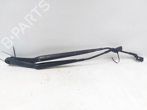 Used Front windshield wiper arm FIAT TIPO Hatchback (356_, 357_) 1.4 (356HXA1B, 357) (95 hp) 29238265