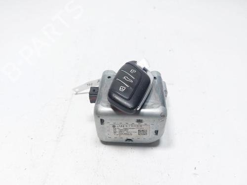 Used Electronic module Electronic module 33196081 33196081