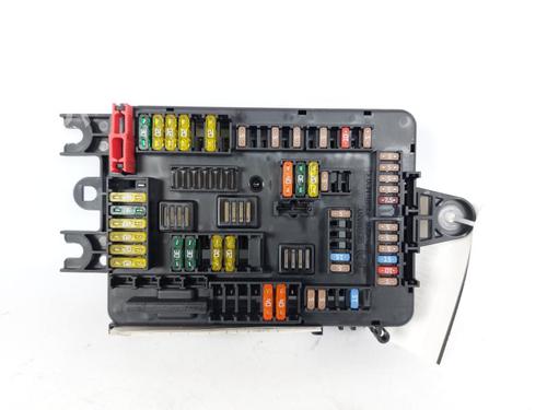 Used Fuse box BMW 3 Touring (F31) 320 d (184 hp) 15170996