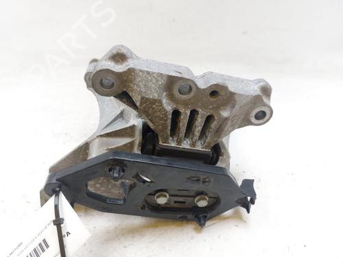 Used Engine mount PEUGEOT 308 II (LB_, LP_, LW_, LH_, L3_) 1.5 BlueHDi 130 (131 hp) 28618925