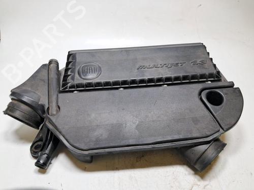 Used Air filter box Air filter box FIAT 500L (351_, 352_) 1.3 D Multijet (199LXY1A, 199LXY11) (84 hp) 33195659 33195659