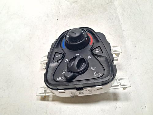 Used Climate control Climate control CITROËN C1 II (PA_, PS_) 1.0 VTi 72 (72 hp) 39908075 39908075