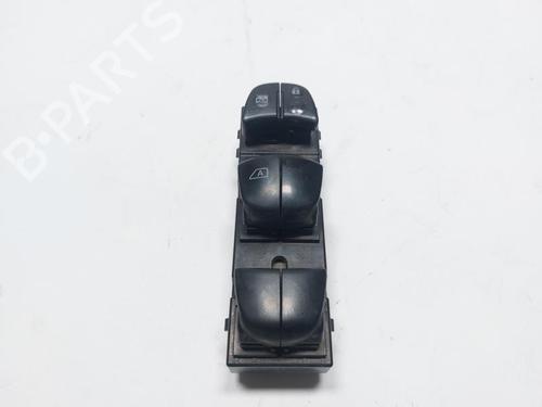 Used Left front window switch NISSAN JUKE (F15) 1.5 dCi (110 hp) 30478578