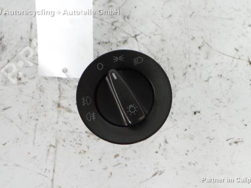Used Headlight switch SKODA ROOMSTER (5J7) 1.9 TDI (105 hp) 15362297