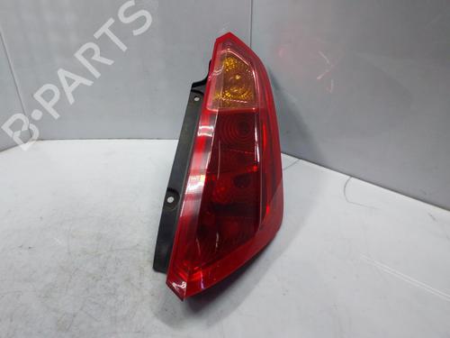 Farolim direito Farolim direito FIAT GRANDE PUNTO (199_) 1.4 T-Jet (199AXM1A, 199BXM1A, 199BXN1A) (120 hp) 36657181 36657181