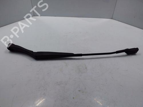Used Front windshield wiper arm FORD KA+ III (UK, FK) 1.2 (85 hp) 21830131