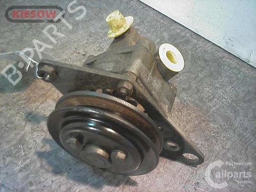 Used Steering pump MERCEDES-BENZ MB Van (W631) D (631.332, 631.342) (75 hp) 15359336