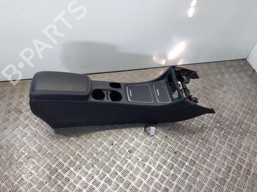 Console central MERCEDES-BENZ GLA-CLASS (X156) GLA 180 (156.942) (122 hp) 18463585