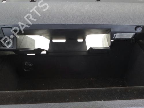 Used Glove box VW GOLF VI (5K1) 1.6 TDI (105 hp) 16101147