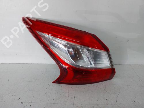 left-taillight-nissan-pulsar-hatchback-c13-2014-32740968 main image
