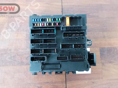 Used Fuse box OPEL VECTRA C Estate (Z02) 1.9 CDTI (F35) (150 hp) 15360593