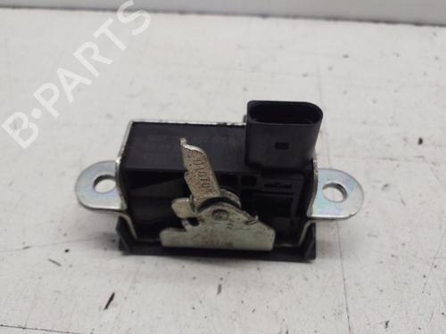 Tailgate lock VW GOLF V (1K1) 1.4 FSI | BP25738383C101 
