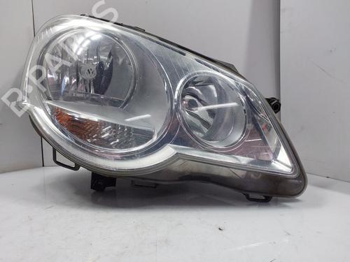 Used Right headlight VW POLO (9N_, 9A_) 1.2 (54 hp) 25930528