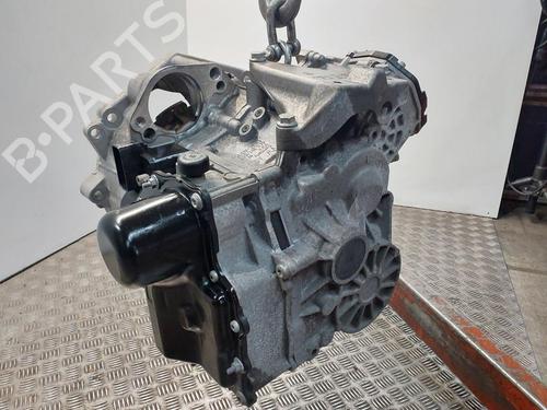 Używane Skrzynia biegów VW GOLF VII (5G1, BQ1, BE1, BE2) 1.0 TSI (110 hp) 18463223