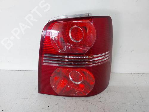Used Right taillight VW TOURAN (1T1, 1T2) 1.4 TSI (140 hp) 32841797