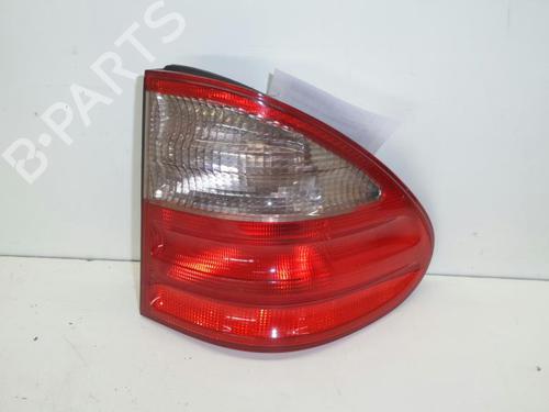 Used Right taillight MERCEDES-BENZ E-CLASS T-Model (S210) E 220 T CDI (210.206) (143 hp) 15364457
