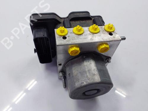 Abs pomp MERCEDES-BENZ GLA-CLASS (X156) GLA 180 (156.942) (122 hp) 18463613