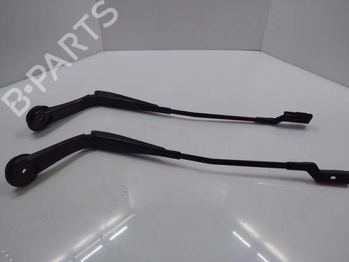 Used Front windshield wiper arm FORD FOCUS III Turnier 1.0 EcoBoost (125 hp) 18430069