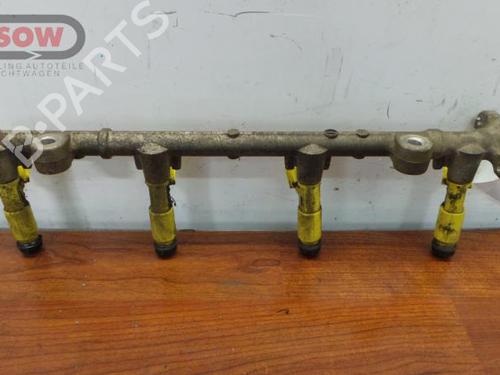 Used Injection rail TOYOTA RAV 4 II (_A2_) 2.0 4WD (ACA21, ACA20) (150 hp) 15361018