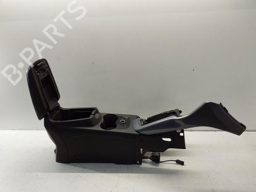 Used Armrest / Center console Armrest / Center console FORD FOCUS III Turnier 1.0 EcoBoost (125 hp) 18463463 18463463