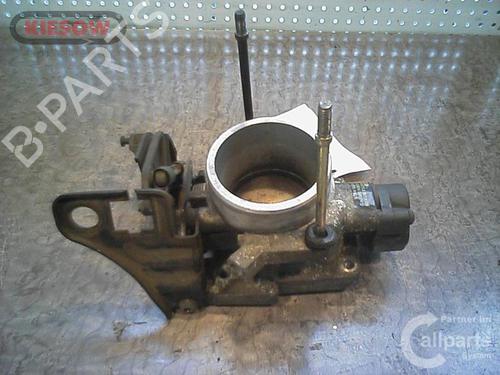 Used Throttle body FORD MONDEO I Turnier (BNP) 2.0 i 16V (136 hp) 15359152