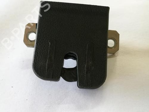 Used Tailgate lock VW POLO IV (9N_, 9A_) 1.2 12V (64 hp) 15367138