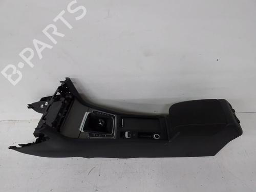 Console centrale VW GOLF VII (5G1, BQ1, BE1, BE2) 1.2 TSI (86 hp) 30692233