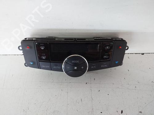 climate-control-nissan-pulsar-hatchback-c13-2014-32740972 main image