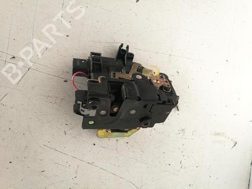 Cerradura puerta delantera derecha AUDI A6 C5 (4B2) 2.4 (136 hp) 16067535