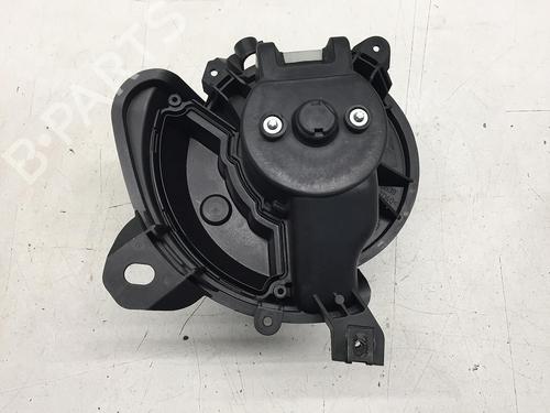 Used Heater blower motor FIAT GRANDE PUNTO (199_) 1.3 D Multijet (199.AXD11, 199.AXD1A, 199.AXD1B,... (90 hp) 15860429