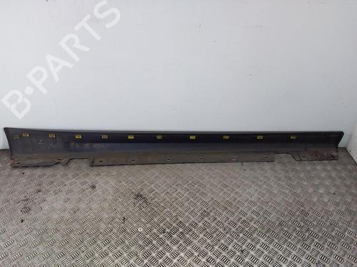 Faldon izquierdo BMW 3 (E90) 320 i (150 hp) 18462665