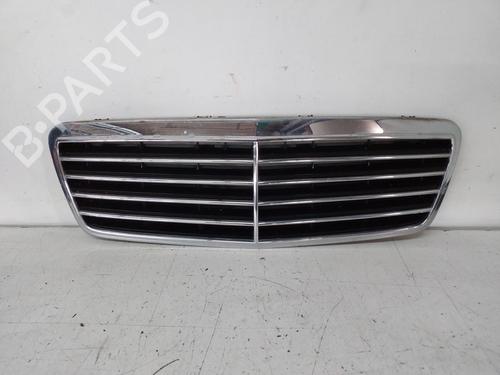 Used Grille Grille 37504808 37504808