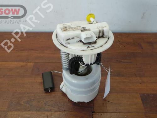 Used Fuel pump NISSAN MICRA III (K12) 1.2 16V (65 hp) 15361037