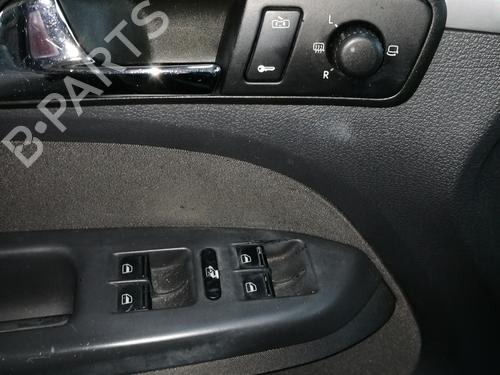 Left mirror VW TOURAN (1T1, 1T2) 2.0 TDI 16V | BP15366333C26 