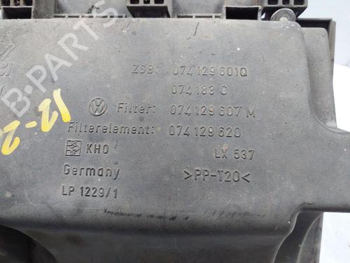 Air filter box VW TRANSPORTER T4 Bus (70B, 70C, 7DB, 7DK, 70J, 70K, 7DC, 7DJ) 2.5 TDI | BP29963919M87