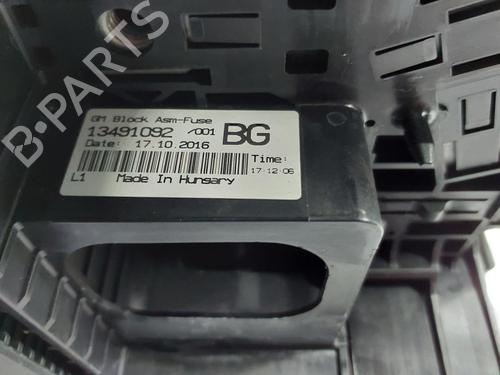 Sikringsdåse OPEL CORSA E (X15) 1.2 (08, 68) (69 hp) 16448735
