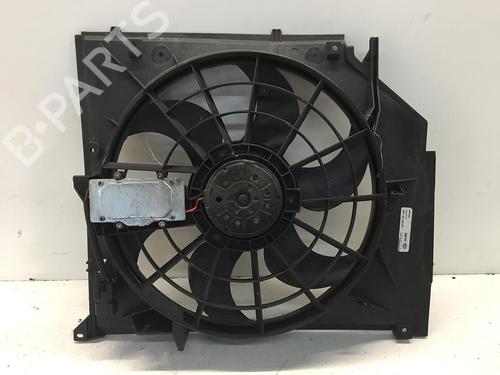 Koelventilatormotor BMW 3 Coupe (E46) 323 Ci (170 hp) 16067571