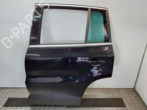 Used Left rear door Left rear door 38159998 38159998