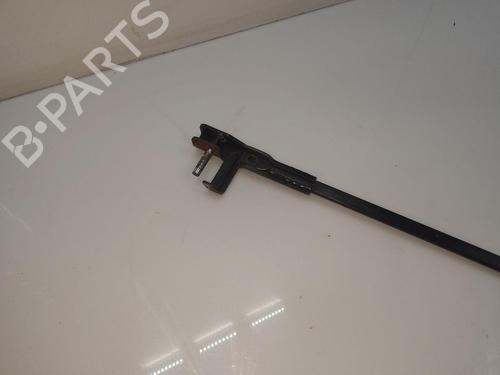 Front windshield wiper arm FORD FOCUS II Turnier (DA_, FFS, DS) 1.6 TDCi | BP18061747C143 