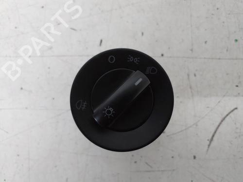 Used Headlight switch VW POLO (9N_, 9A_) 1.2 (54 hp) 22685078