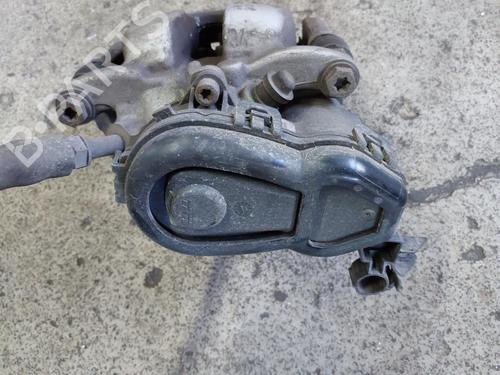 Bremssattel links hinten MERCEDES-BENZ GLA-CLASS (X156) GLA 180 (156.942) | BP18463627M107 