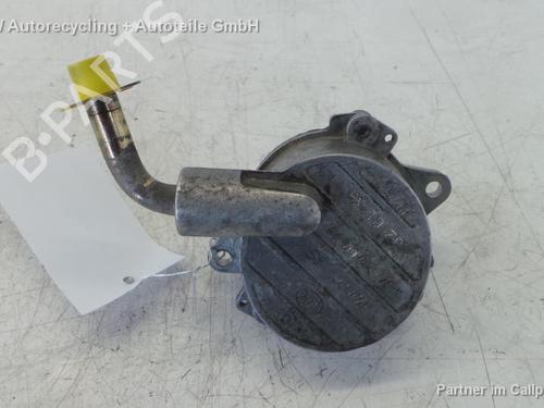 Used Vacuum pump MERCEDES-BENZ C-CLASS T-Model (S203) C 220 CDI (203.206, 203.208) (143 hp) 15361571