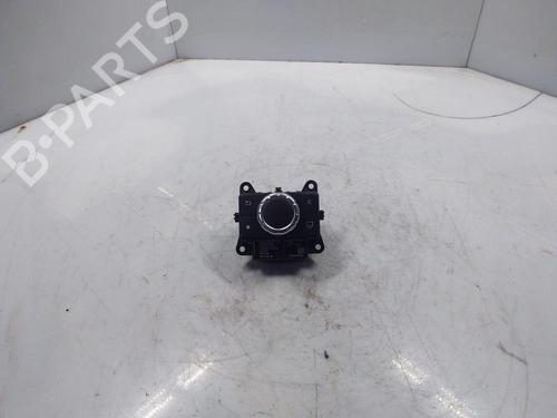 Autoradio MERCEDES-BENZ E-CLASS (W212) E 200 CDI / BlueTEC (212.005, 212.006) (136 hp) 31962871