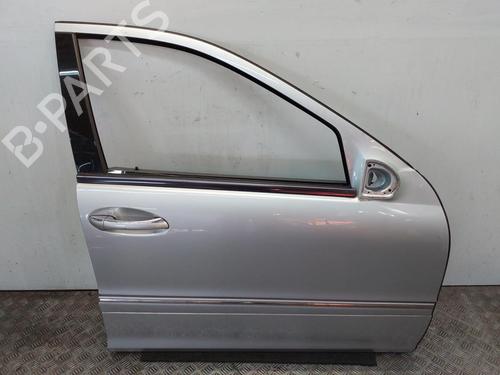 Used Right front door Right front door MERCEDES-BENZ C-CLASS (W203) C 180 Kompressor (203.046) (143 hp) 35906212 35906212